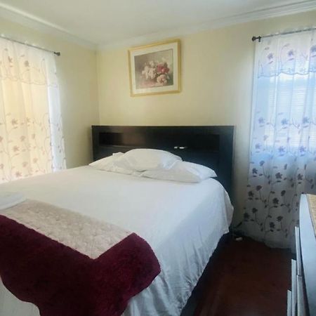 Minutes From Jfk, Beautiful Home With Peaceful, Cosy, Private Room 纽约 外观 照片