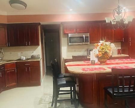 Minutes From Jfk, Beautiful Home With Peaceful, Cosy, Private Room 纽约 外观 照片