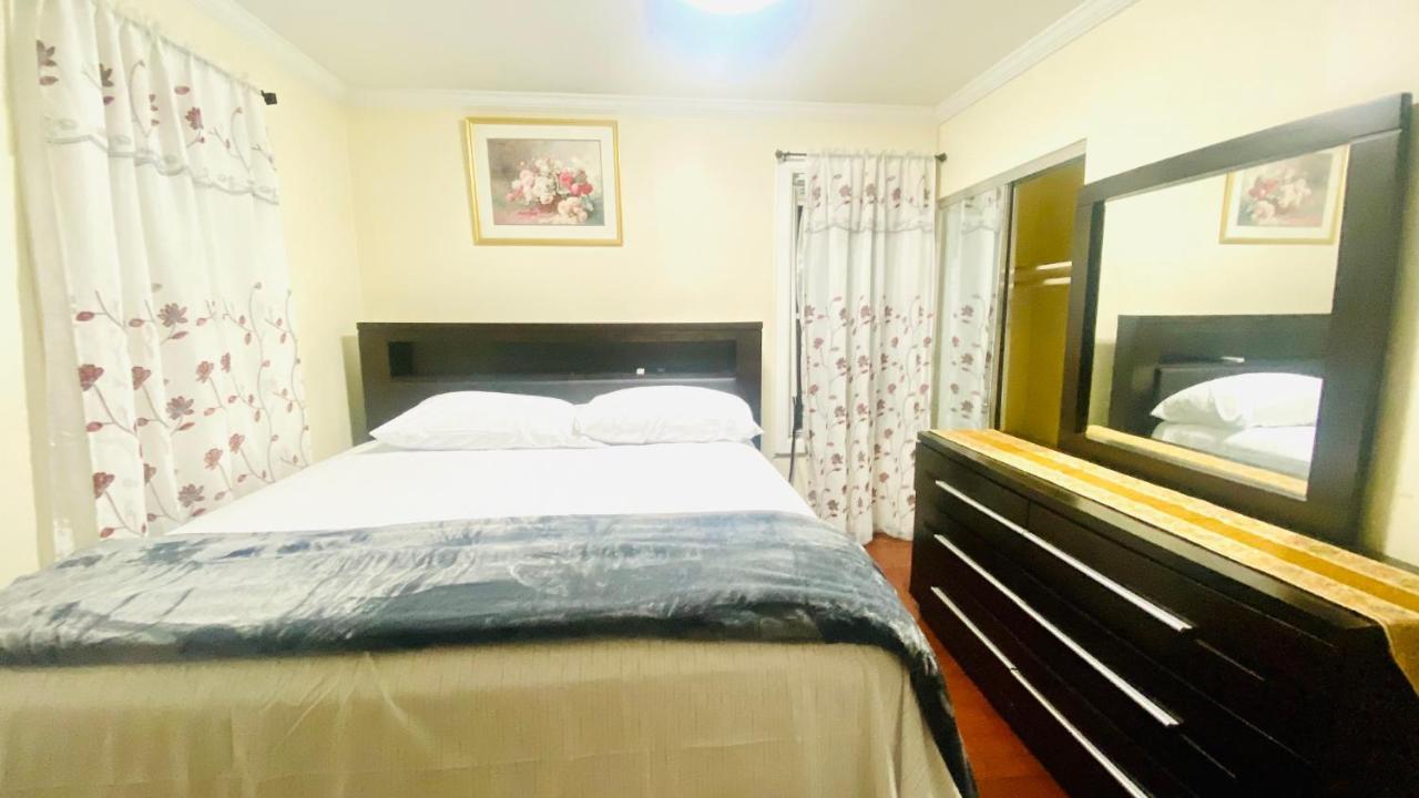 Minutes From Jfk, Beautiful Home With Peaceful, Cosy, Private Room 纽约 外观 照片