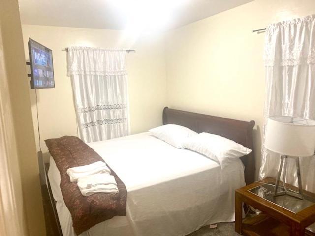 Minutes From Jfk, Beautiful Home With Peaceful, Cosy, Private Room 纽约 外观 照片