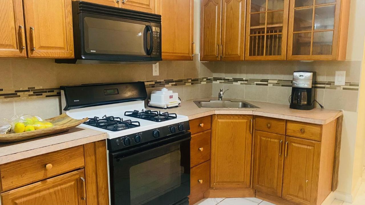 Minutes From Jfk, Beautiful Home With Peaceful, Cosy, Private Room 纽约 外观 照片