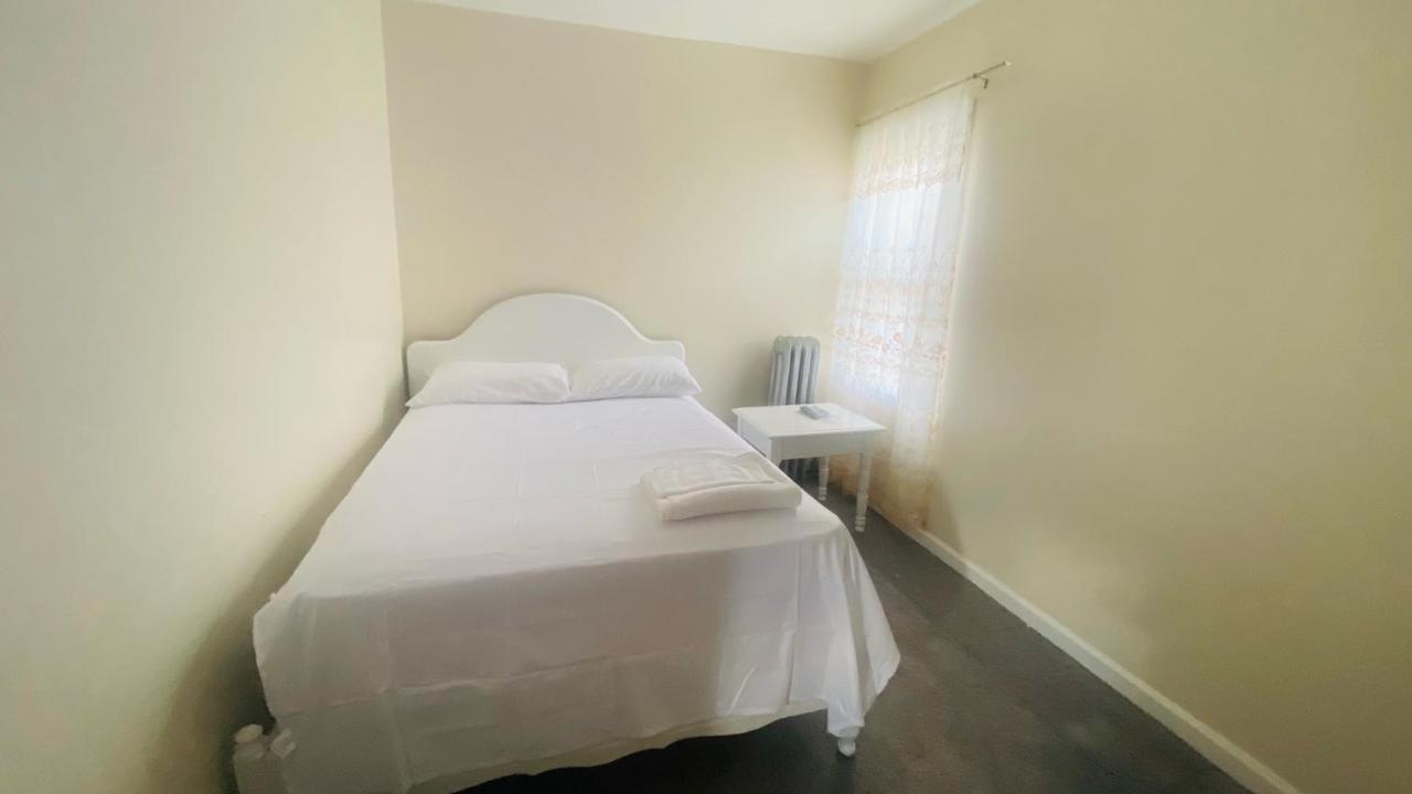 Minutes From Jfk, Beautiful Home With Peaceful, Cosy, Private Room 纽约 外观 照片