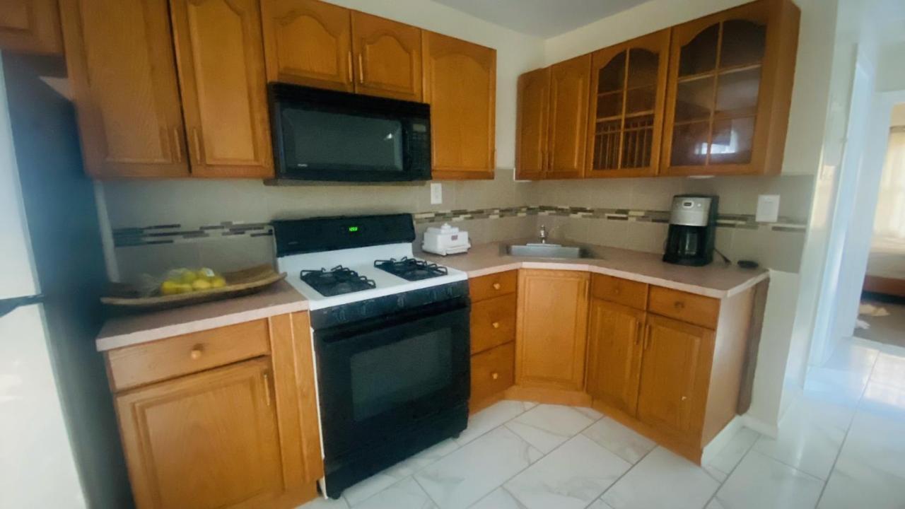 Minutes From Jfk, Beautiful Home With Peaceful, Cosy, Private Room 纽约 外观 照片