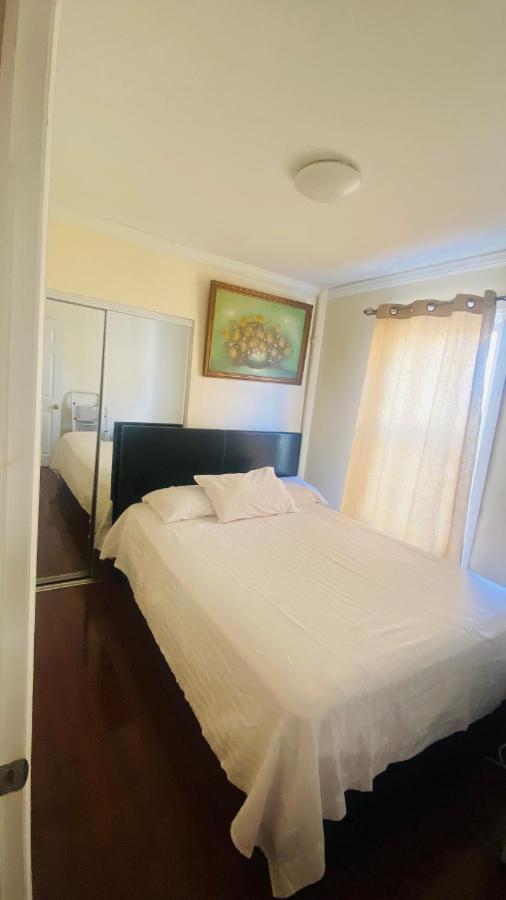 Minutes From Jfk, Beautiful Home With Peaceful, Cosy, Private Room 纽约 外观 照片